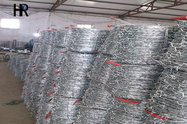 選擇刀片刺繩生產廠家的方法 選擇刀片刺繩生產廠家的方法