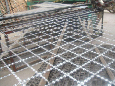 直線型刀片刺繩 直線型刀片刺繩