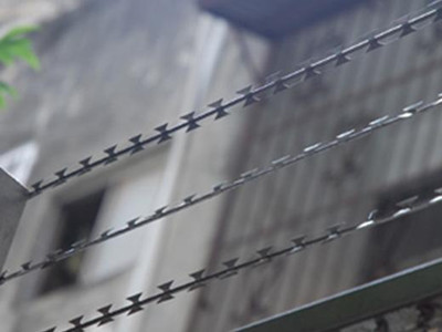 直線型刀片刺繩 直線型刀片刺繩