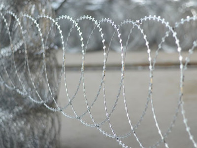 平鋪型刀片刺繩 平鋪型刀片刺繩